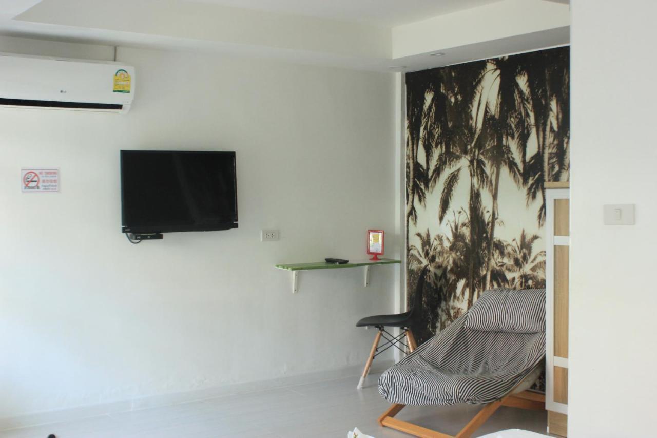 1715 House - White Rhino Hotel Rawai Exterior photo